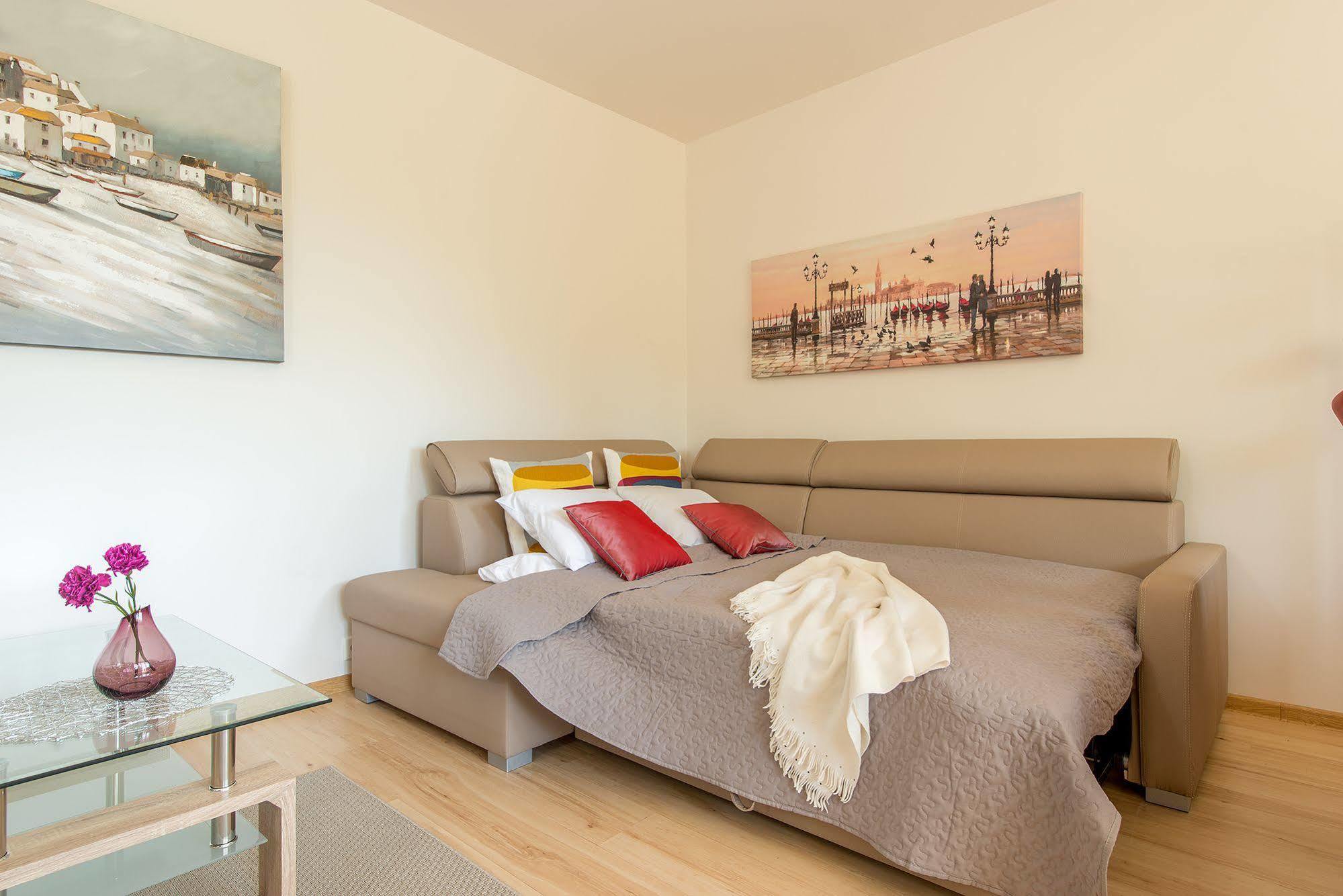 Ursynow P&O Apartments วอร์ซอ ภายนอก รูปภาพ
